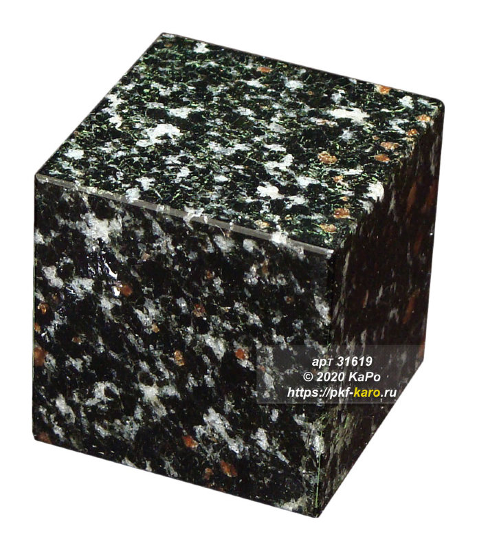 Кубик из гранатового амфиболита Кубик из гранатового амфиболита. На фото типовое изделие, оригинал может отличаться по размеру и весу (в пределах 10%), цвету, рисунку камня. 