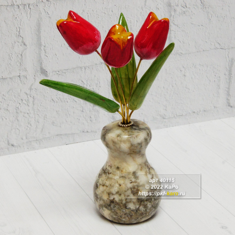 Тюльпаны из ангидрита и селенита  Тюльпаны из селенита и ангидрита. Расписаны вручную красками. На фото типовое изделие, оригинал может отличаться по размеру и весу (в пределах 10%), цвету, рисунку камня. 