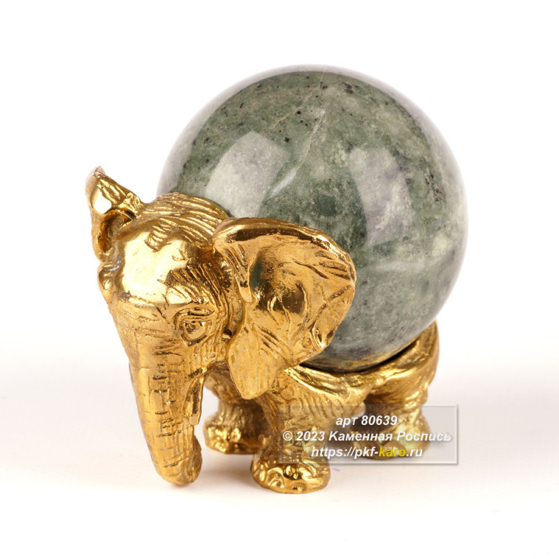 Фигура Слон Фигурка слона из бронзы с яйцом из змеевика. На фото типовое изделие, оригинал может отличаться по размеру и весу (в пределах 10%), цвету, рисунку камня. 