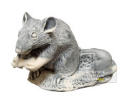 Фигурка из мрамолита "Крыса и сыр"