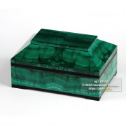 Шкатулка из малахита "Ларец" 