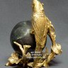 Фигура Попугай на шаре из бронзы и змеевика