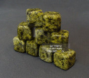 Камни для виски. Комплект девяти кубиков из змеевика Баженовского месторождения для охлаждения напитков