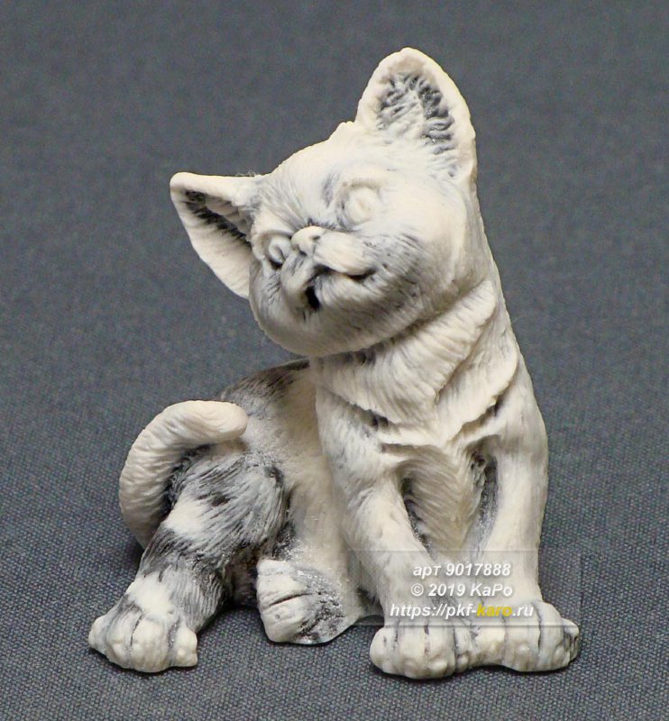 Фигурка из мрамолита &quot;Котёнок сидящий&quot; Сувенир "Котёнок сидящий" из мрамолита. На фото типовое изделие, оригинал может отличаться по цвету и рисунку камня.