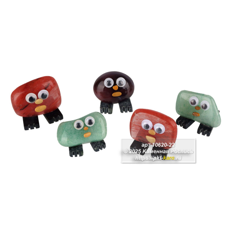 Оберег &quot;Домовёнок&quot; из халцедона Оберег "Домовёнок" изготовлен из змеевика и халцедона: хранитель уюта и благополучия в вашем доме

Ищете особенный подарок или талисман, который привнесёт в дом тепло, гармонию и защиту? Представляем вам оберег «Домовёнок» — маленькое чудо из натурального камня, созданное дарить радость и оберегать ваше пространство.

Натуральные материалы. Изделие изготовлено из змеевика и халцедона — камней, известных своими защитными и гармонизирующими свойствами. Змеевик издавна считается мощным оберегом, а халцедон притягивает благополучие и умиротворение.

Эстетика природы. Уникальная текстура и оттенки камней создают неповторимый облик каждого оберега. Это не просто сувенир — это произведение природного искусства, которое станет изюминкой вашего интерьера.

Символическая ценность. Домовёнок — традиционный славянский оберег, олицетворяющий заботу о доме, семье и достатке. Он словно маленький помощник, который бережёт ваш уют и привлекает положительную энергию.

На фото типовое изделие, оригинал может отличаться по размеру и весу (в пределах 10%), цвету, рисунку камня.